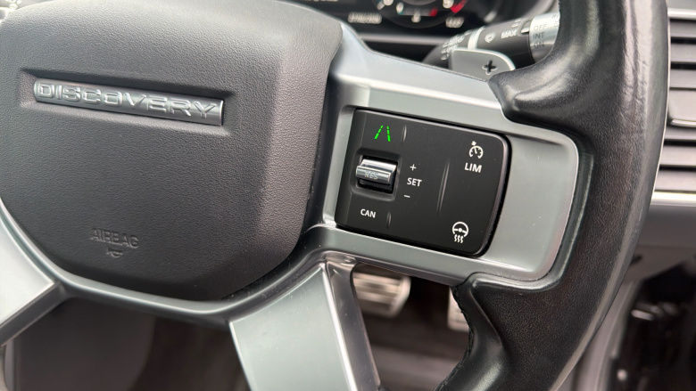 Land Rover Discovery 3.0 D250 R-Dynamic SE 5dr Auto Diesel Station Wagon